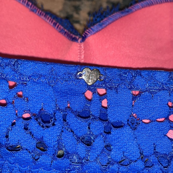 Victoria Secret Pink lace bralette XS - Picture 3 of 5
